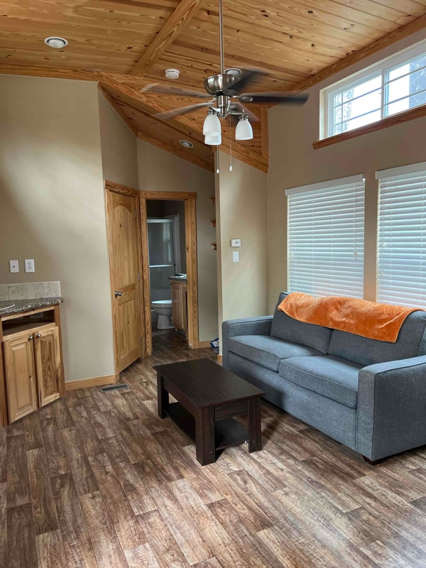 Photo - 496 Pearl Ln