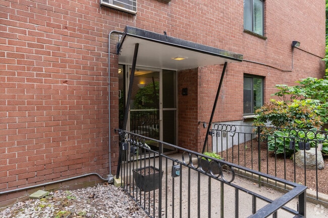 197-205 Kent Street se encuentra en Brookline. - 197-205 Kent St