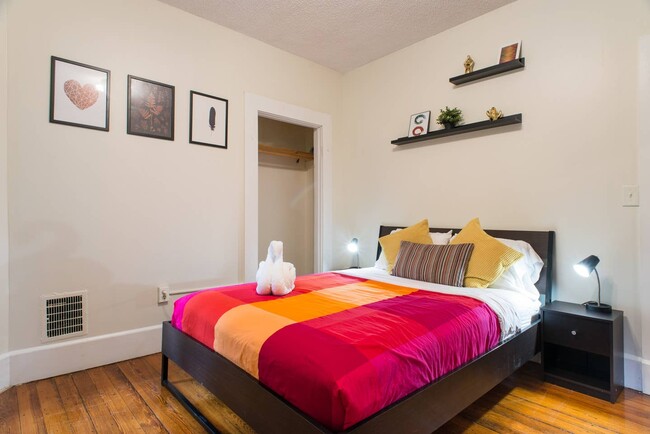 Photo - 139 Brook St Unit 2