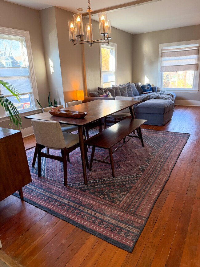 The perfect spot for morning coffee, dinner with friends, or doing a puzzle. - 604 NE Shaver St