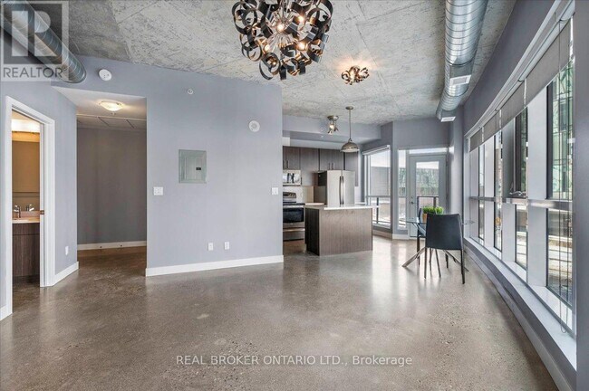 Photo - 1 Victoria St S Unité 203