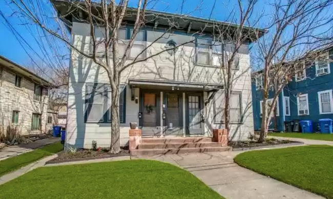 Entrada - 719 W French Plz Unidad 3