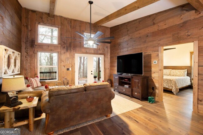 642 Crabapple Dr