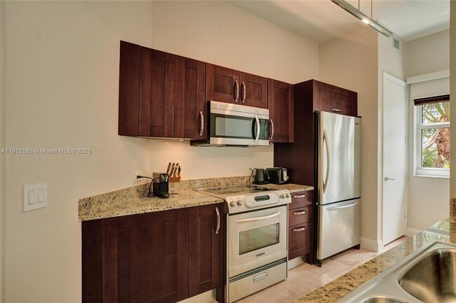 Photo - 20000 E Country Club Dr Unit 401