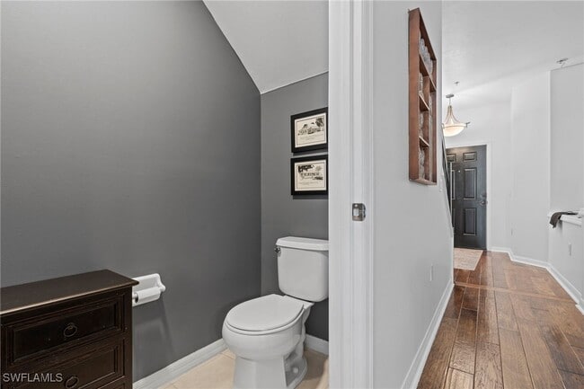 Photo - 941 Hampton Cir