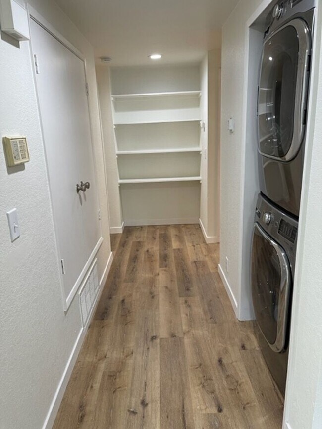 Photo - 85 Stenner St