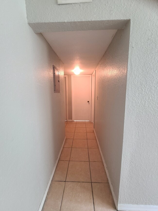Photo - 3810 Almeda St Unit B
