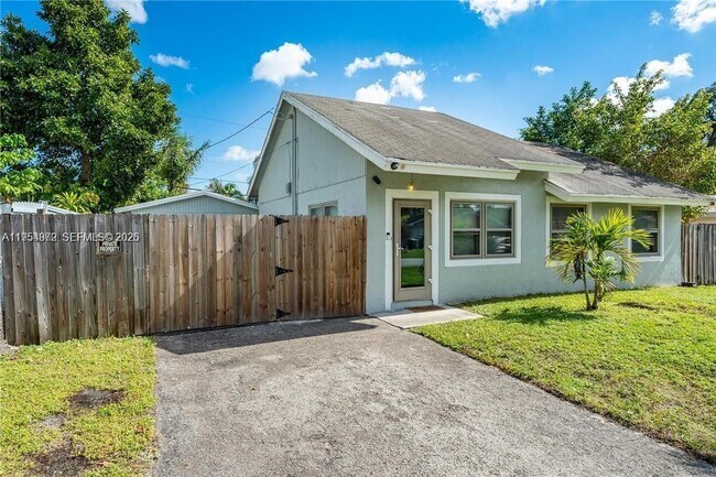 Photo - 4542 SW 25th Ave