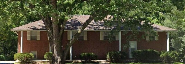 Building Photo - 2912 N River Terrace Rental