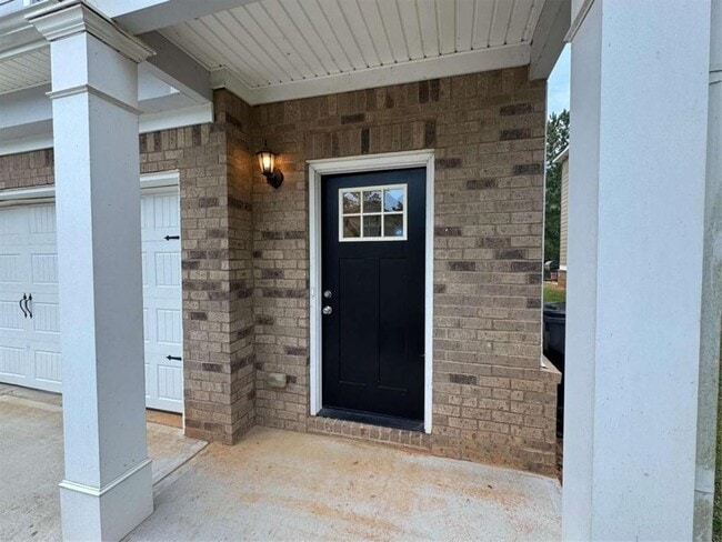 Photo - 495 Kirkland Dr