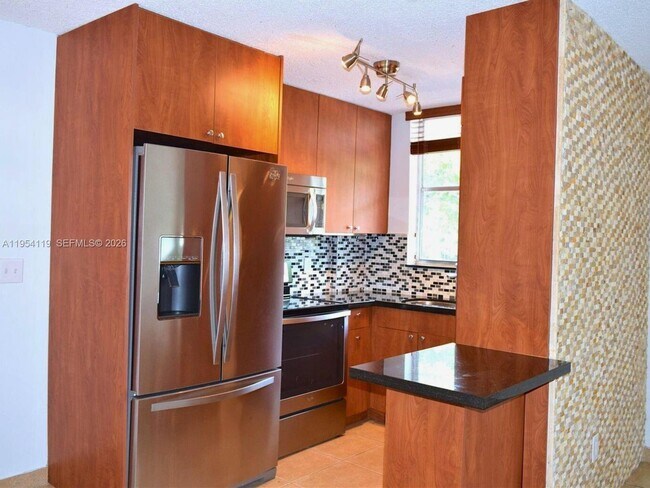 Photo - 1801 S Treasure Dr Unit 211