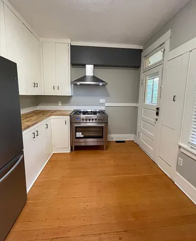 Photo - 4-Bedroom Home in SW Portland!