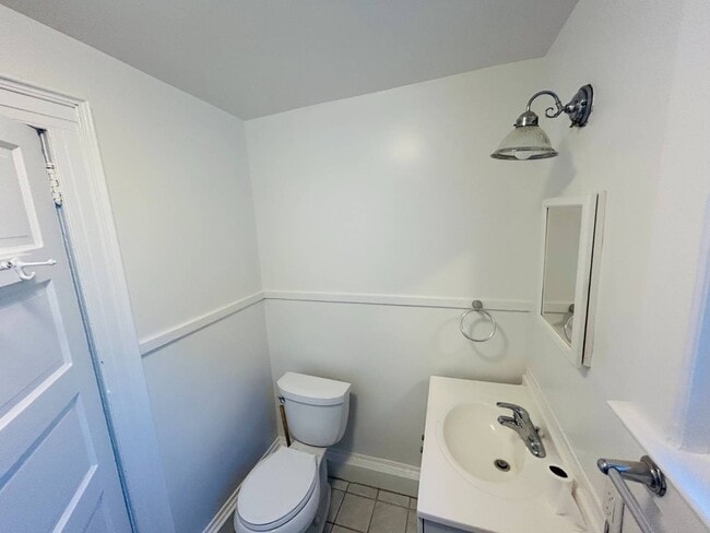 Photo - 133 Berry Hill Rd Unit 3