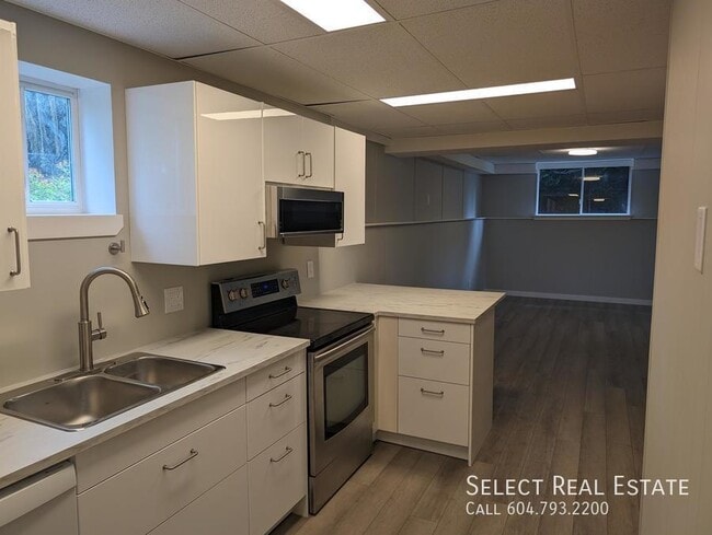 Photo - 45574 Lewis Ave Unit B