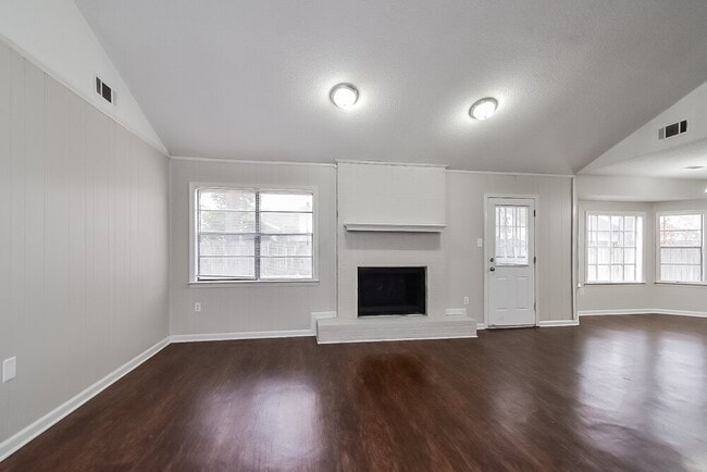 Photo - 7371 Hollorn Ln