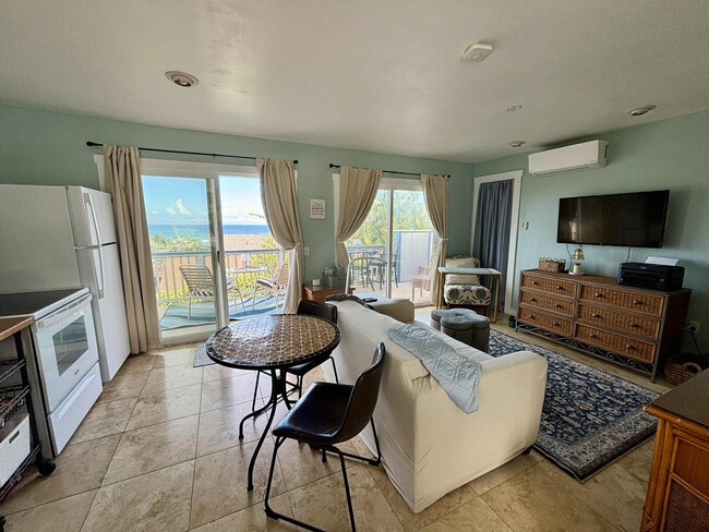 Building Photo - 777 Kolani Pl Unit Ocean View private studio Rental