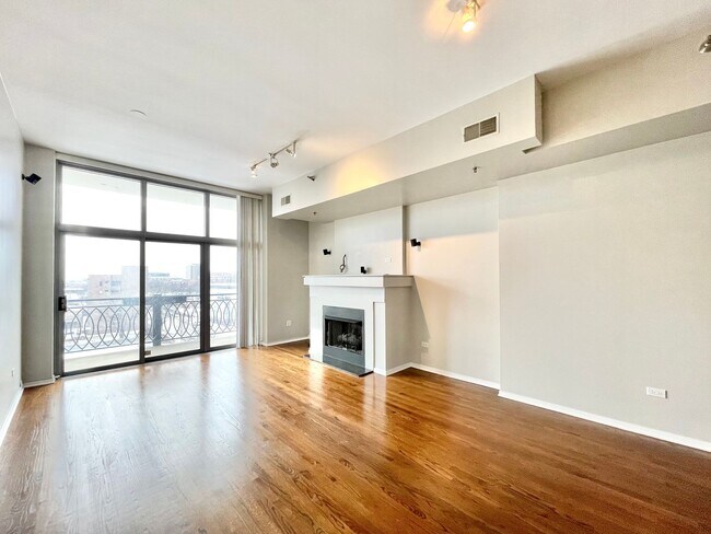 Photo - Stunning 2bed/2bath condo in West Loop!
