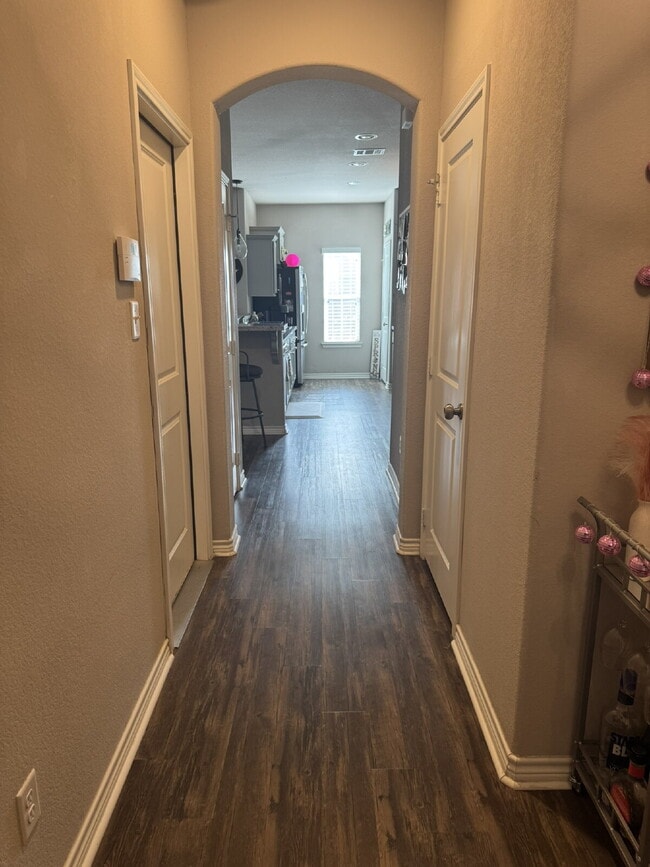 Photo - "Spacious 4-Bed, 4.5-Bath Townhouse Retreat in College Station!" Unit 3400 Summerway