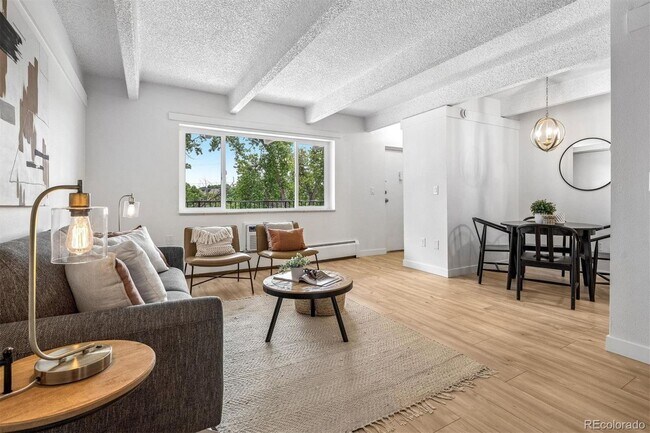 Photo - 800 W Belleview Ave Unit 305