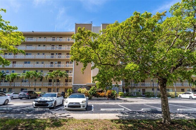 Building Photo - 319 NE 14th Ave Unit 705 Rental