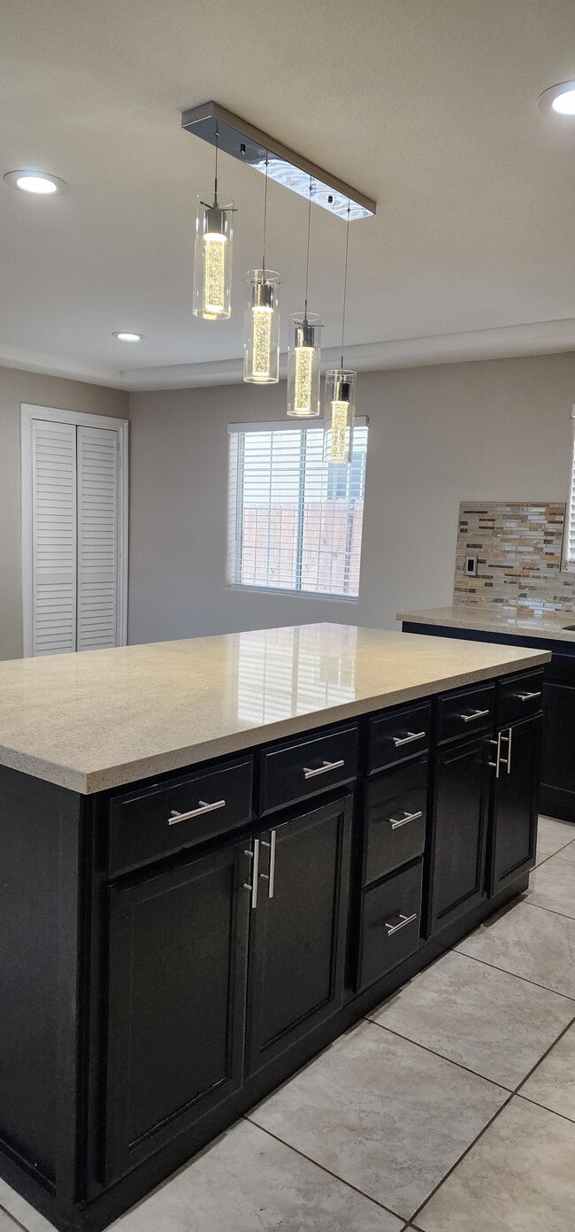 Photo - 10405 Anzac Ave Unit 10405