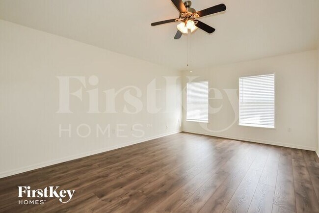 Photo - 1429 Lodge Terrace