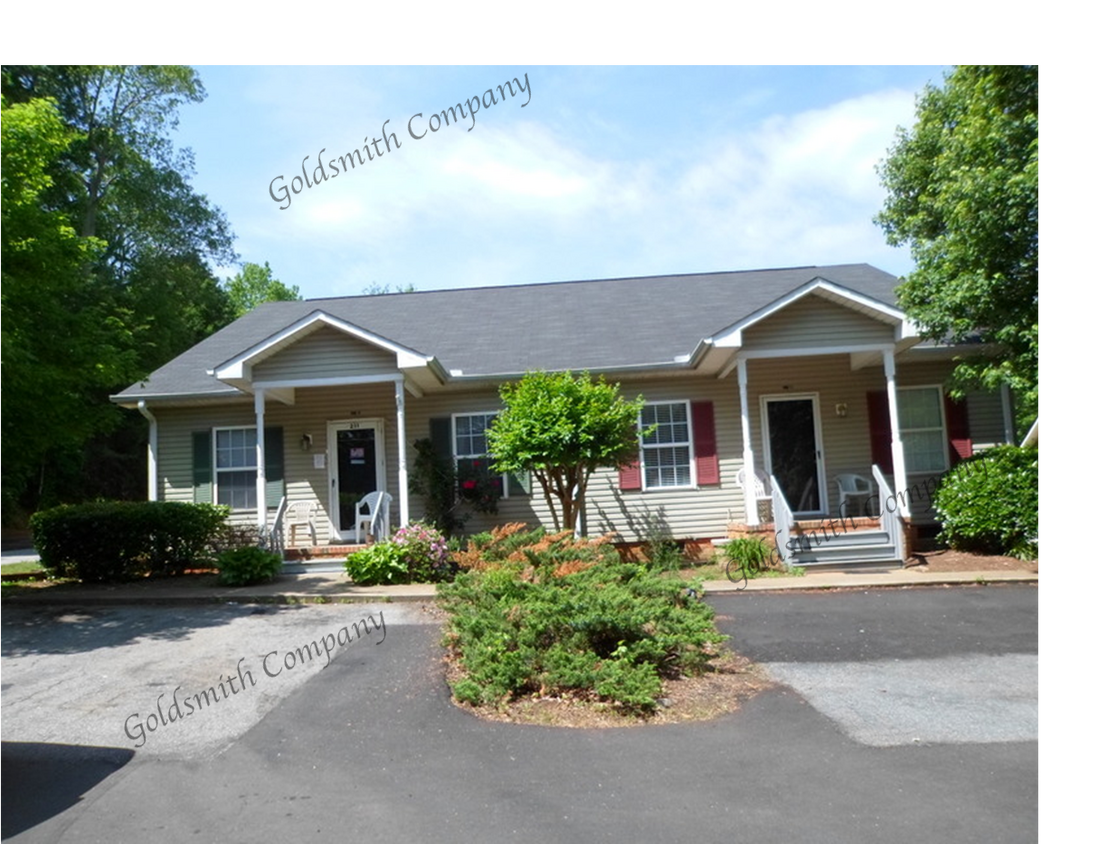 207 B Hillandale Road - 207 B Hillandale Road