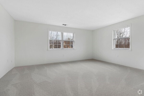 Building Photo - 201 Bedford Rd Unit #9e Rental