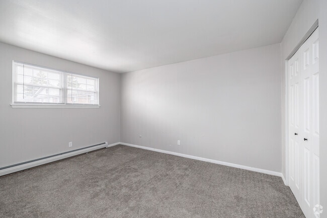 Seed - 2BR, 1.5BA - 1,000SF - Primary Bedroom