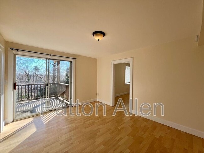 Photo - 334 Barnard Ave