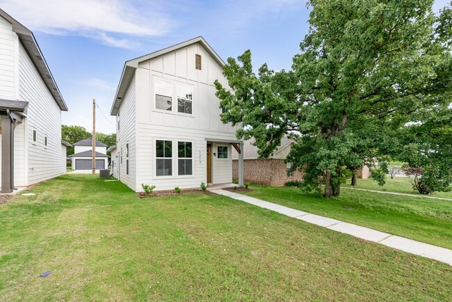 Photo - 1226 Elm Ct