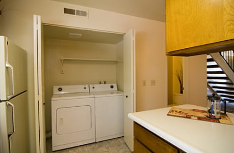 Hillcrest Court Apartments