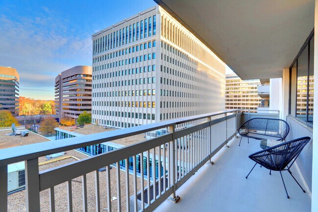 Photo - 320 23rd St S Unidad FL7-ID1022518P