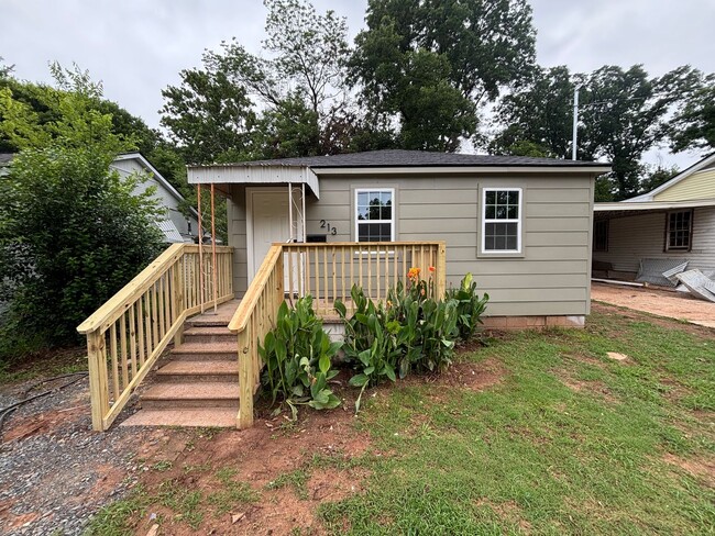 Building Photo - All Utilities included!! Two bedroom remodeled home- section 8 approved