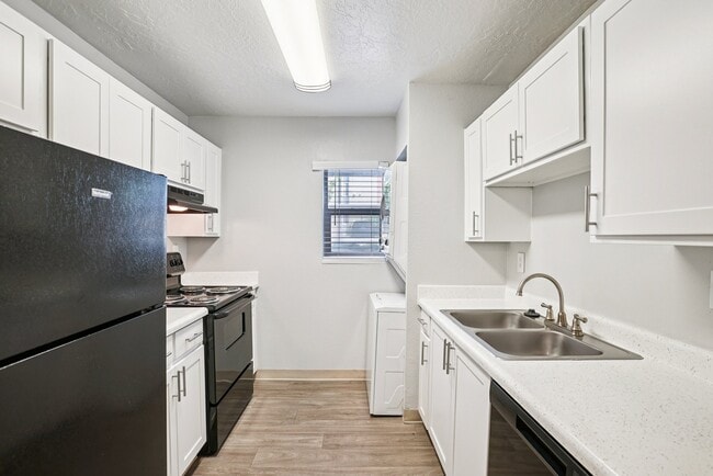 1x1 Renovated - Fox Creek