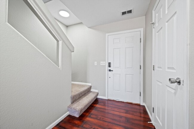 Photo - 21459 Randolph Pl