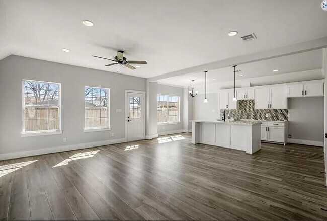 Photo - 9815 Bamboo Rd