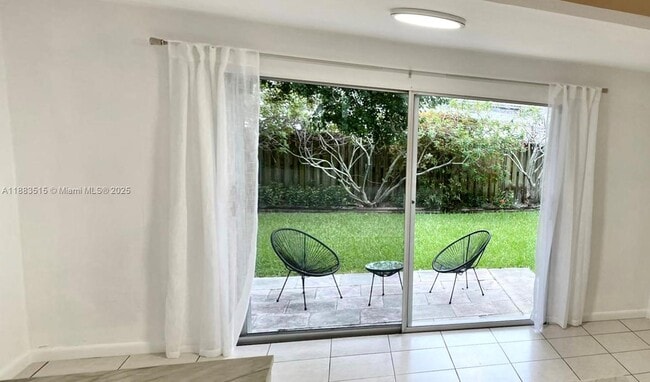 Photo - 1114 Adams St