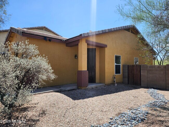 4258 E Wading Pond Dr