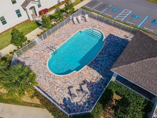 Photo - 1950 Lake Ridge Blvd