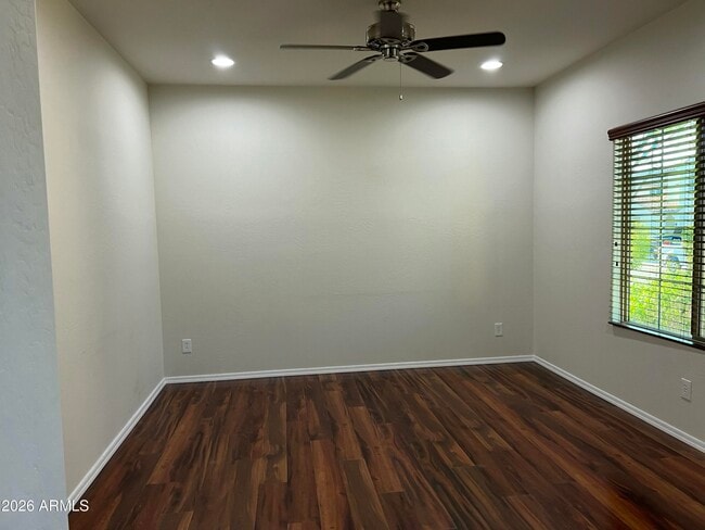 Photo - 1019 W Spur Dr