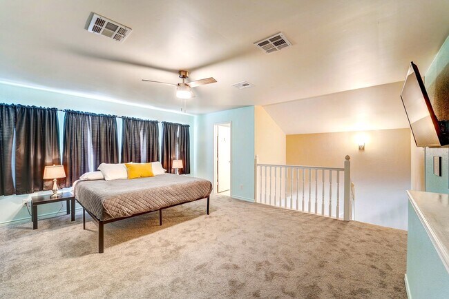 Photo - 8111 Pine Green Ln