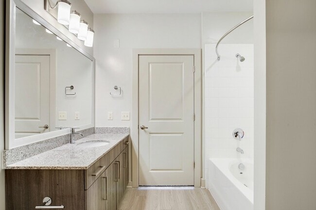 Bathroom - Lantower Waverly
