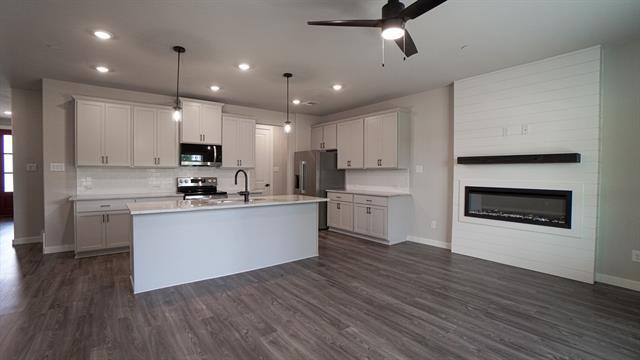 Photo - 1606 Governors Blvd
