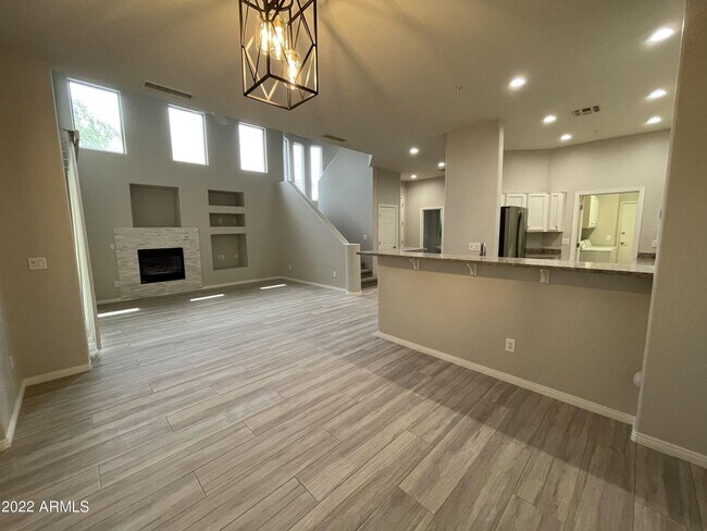 Photo - 16420 N Thompson Peak Pky