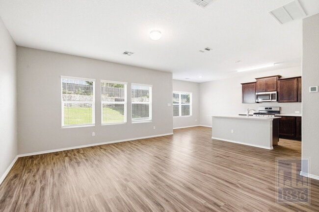 Photo - 108 Wind Flower Ln