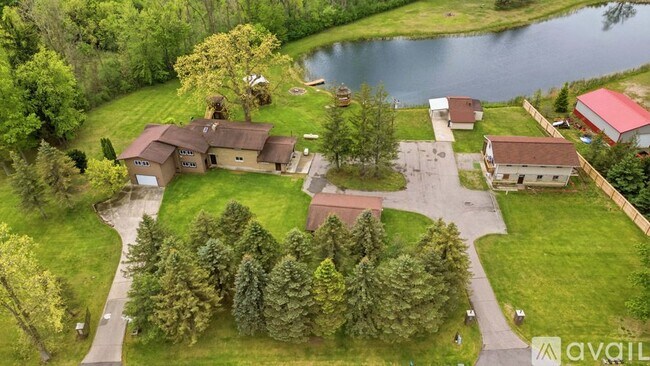 1392 Maple Grove Rd