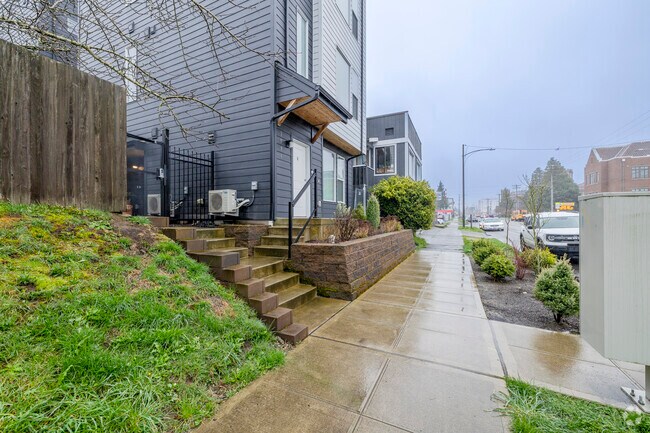 Photo - South G Street Apartments