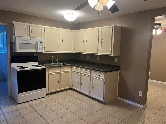 Photo - 670 Farm to Market 1626