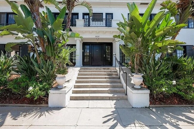 3520 W 12th St Unidad B